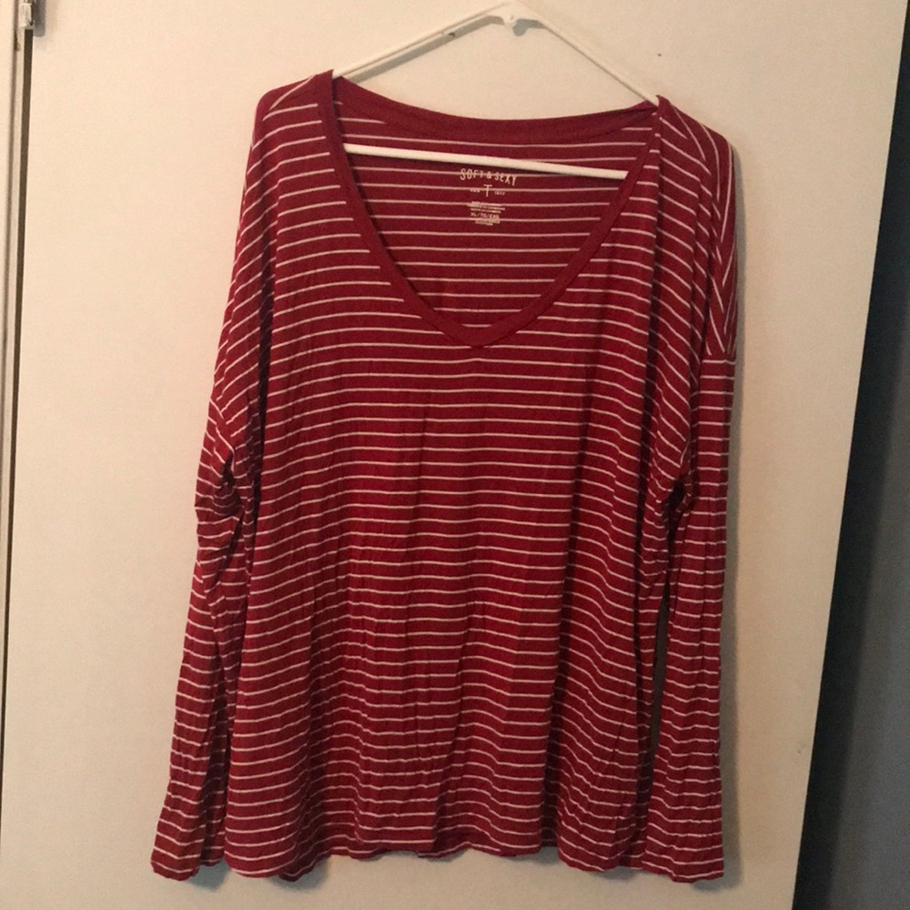 Red and white striped tee